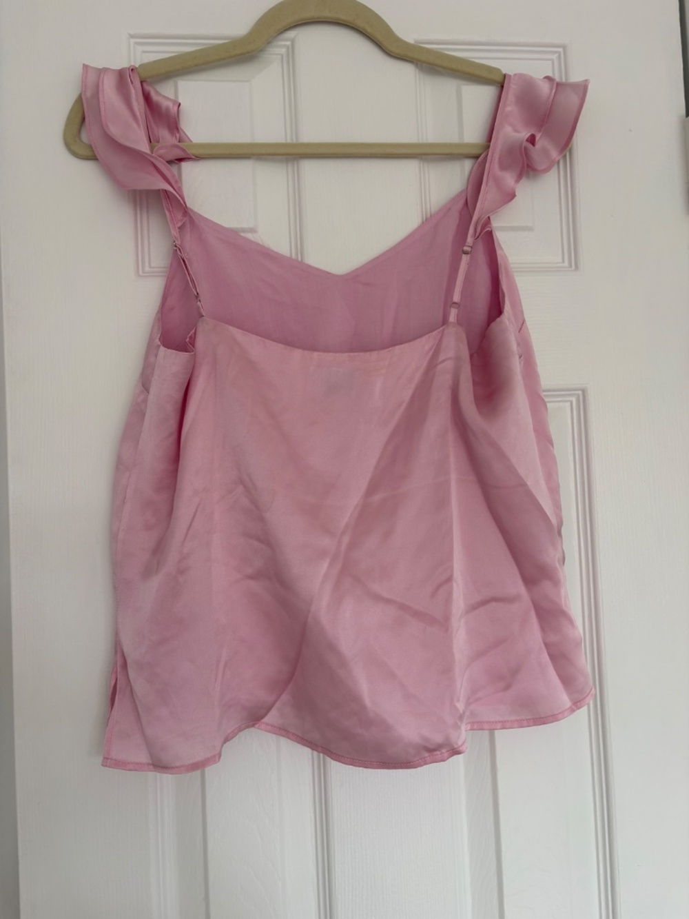 Pink silk cami with pretty sleeves - Picture 3 of 3